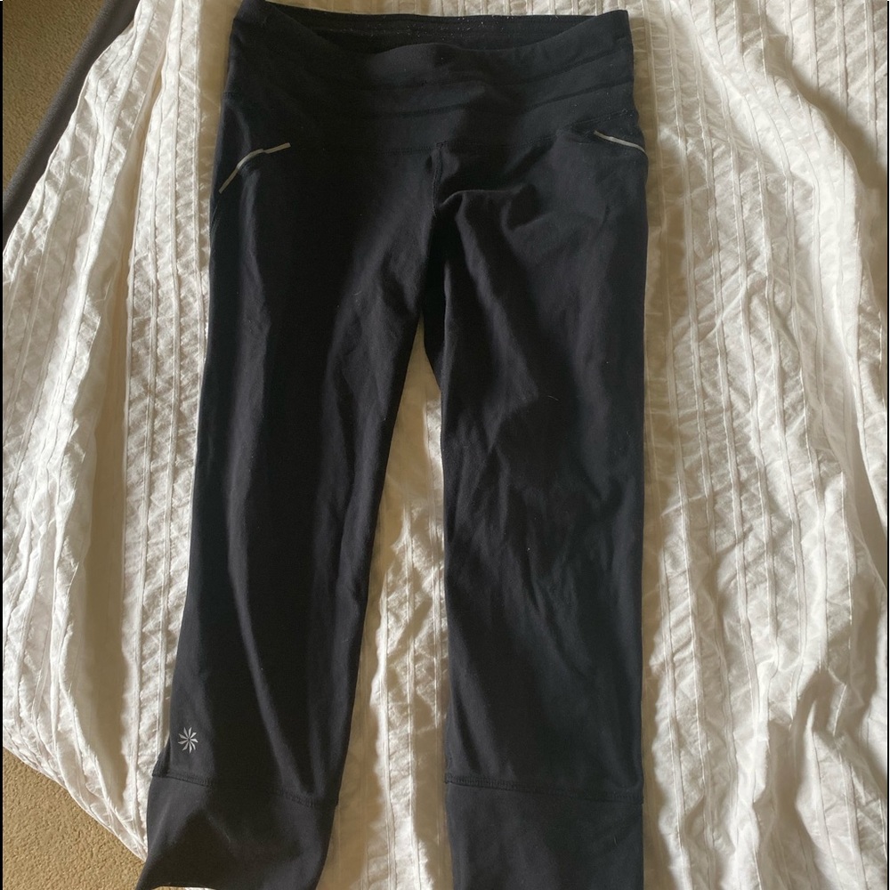 Athleta crop black leggings